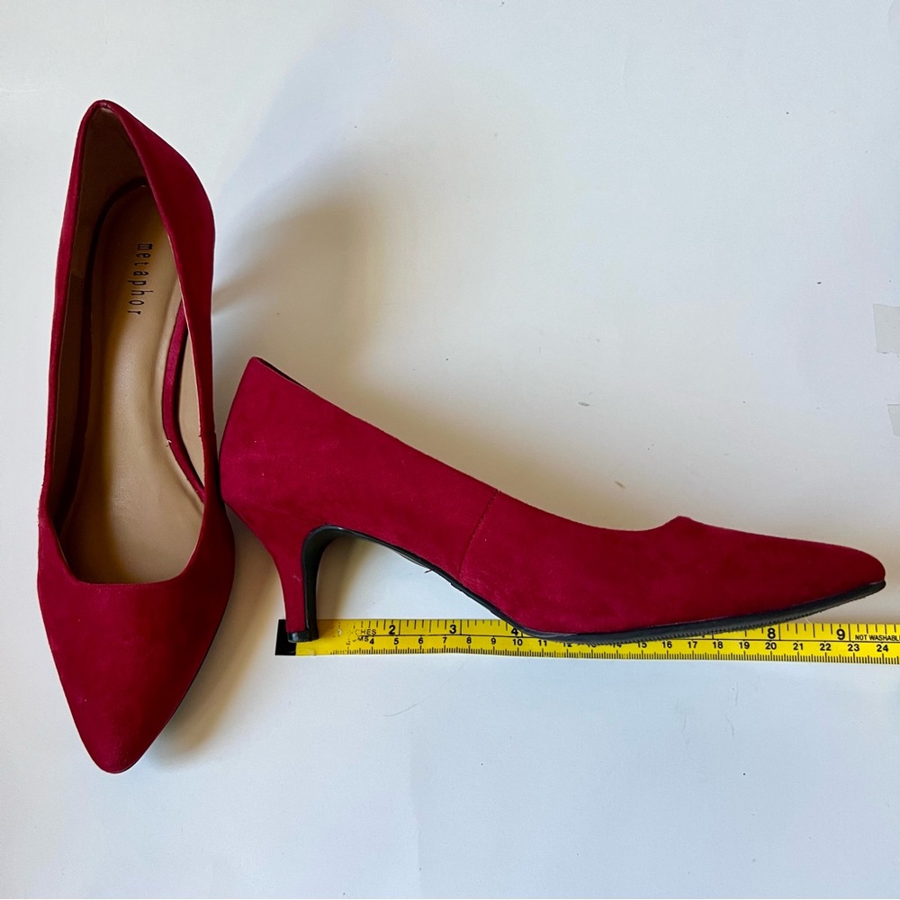 Metaphor Faux Suede, Burgundy Pumps, Size 7